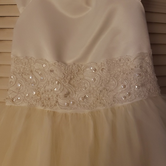 Dress - Picture 3 of 3